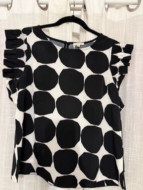 JODIFL Black and White Polka Dot Ruffle Sleeve Blouse